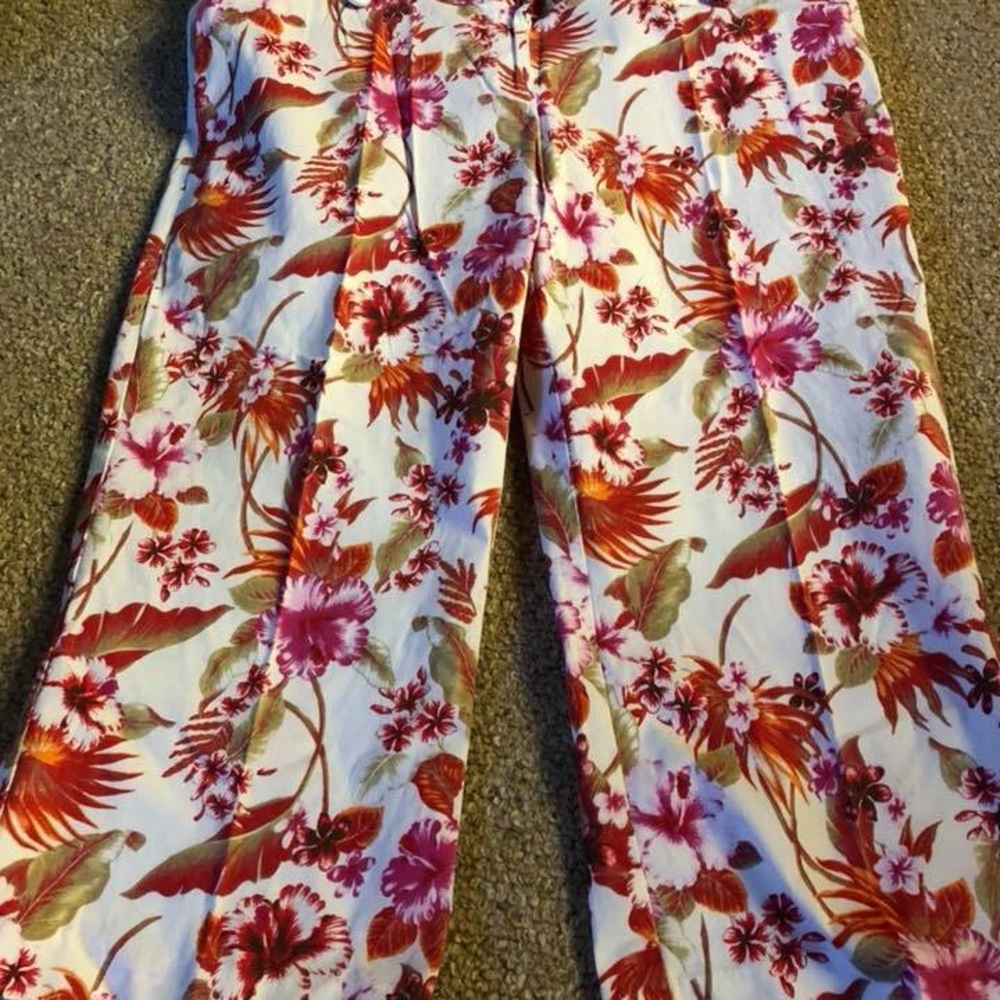 🔴 Capris